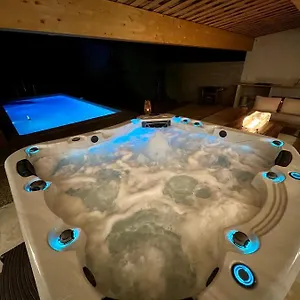 Avec Jacuzzi Et Piscine Lorgues